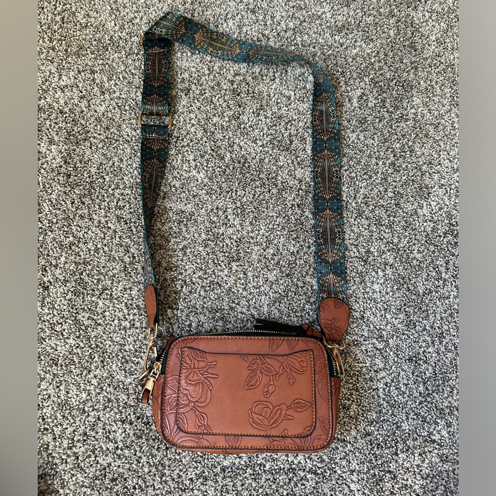Women’s western crossbody bag